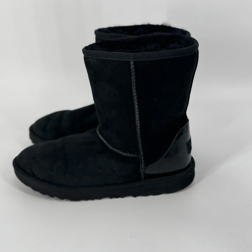 Ugg‎ Classic Short Shine Boots Black Women’s Sz 6